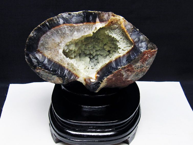 2.1Kg アゲート ジオード 原石 台座付属 一点物 191-505
