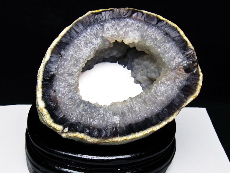 2.2Kg アゲート ジオード 原石 台座付属 一点物 191-507