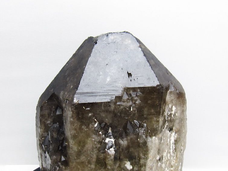 8.2Kg モリオン 黒水晶 原石 エレスチャル 台座付属 一点物 191-553