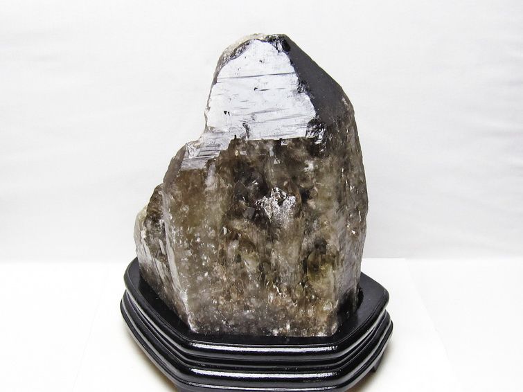8Kg スモーキークォーツ 原石 煙水晶 エレスチャル 台座付属 191-631