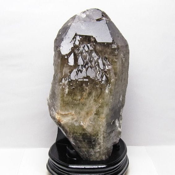 9.5Kg スモーキークォーツ 原石 煙水晶 エレスチャル 台座付属 191-635