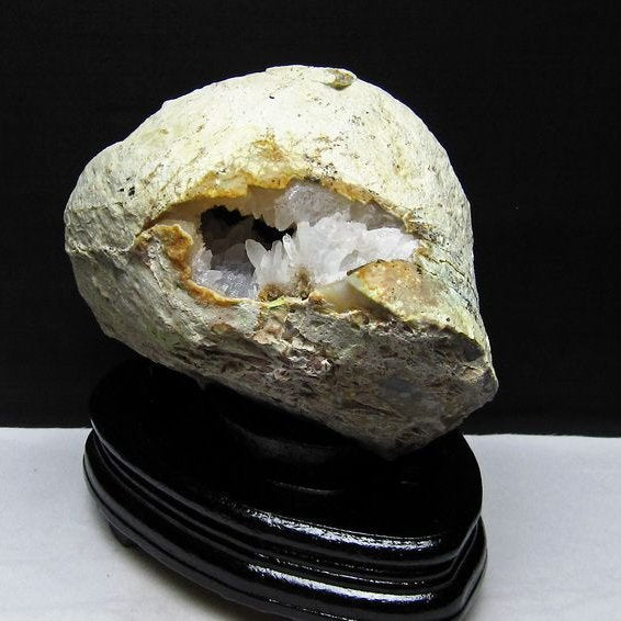 2.6Kg アゲート ジオード 原石 台座付属 カルサイト付き 191-700