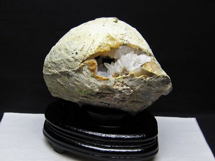2.6Kg アゲート ジオード 原石 台座付属 カルサイト付き 191-700