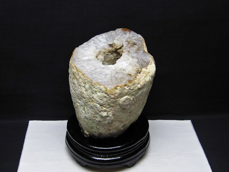 3.1Kg アゲート ジオード 原石 台座付属 カルサイト付き 191-703