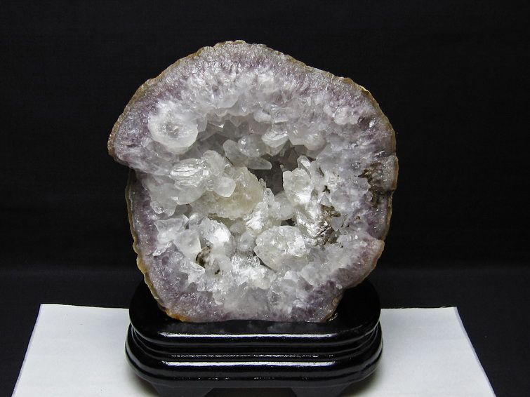 3Kg アゲート ジオード 原石 台座付属 カルサイト付き 191-709