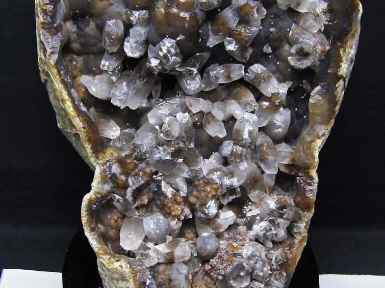 5.9Kg アゲート ジオード 原石 台座付属 カルサイト付き 191-710