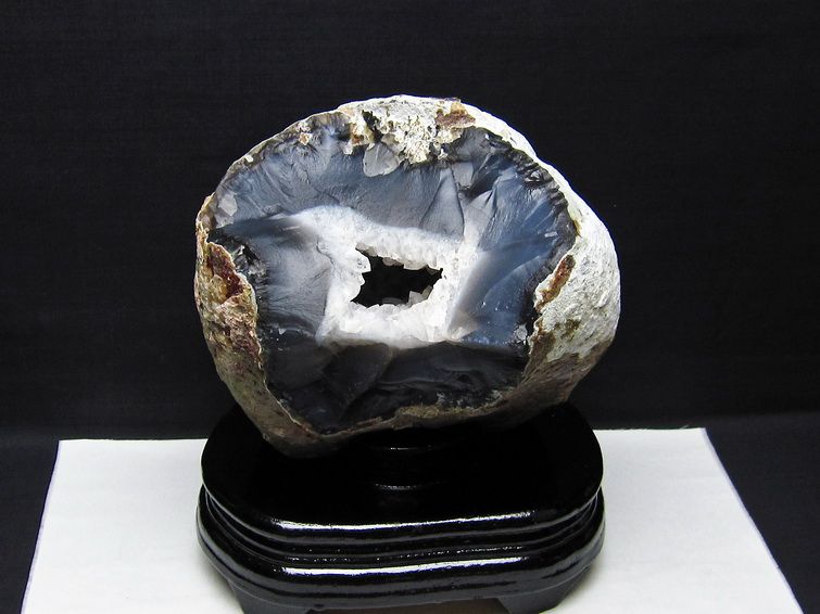 3.9Kg アゲート ジオード 原石 台座付属 191-716