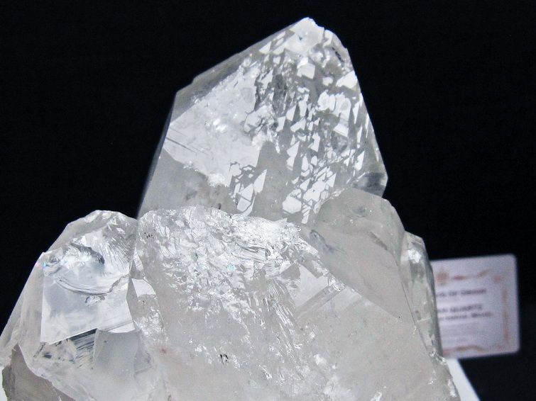 水晶クラスター 2.3Kg 原石 ブラジル ミナスジェライス州 コリント産 一点物 台座付属 レムリアンシード 192-705