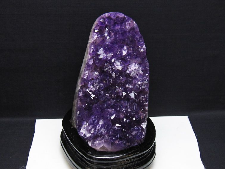 2.1Kg アメジスト クラスター アメジスト 原石 ウルグアイ産 amethyst 台座付属 一点物 192-715