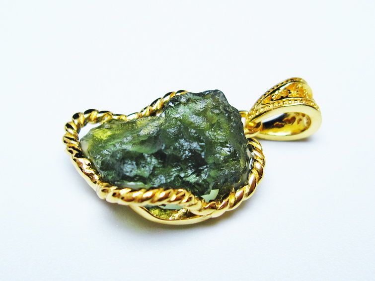 モルダバイト ペンダント 原石 ペンダントトップ 199-431