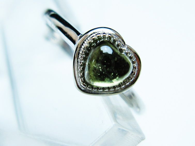 モルダバイト リング 指輪 ハート 13号 フリーサイズ 一点物 199-432