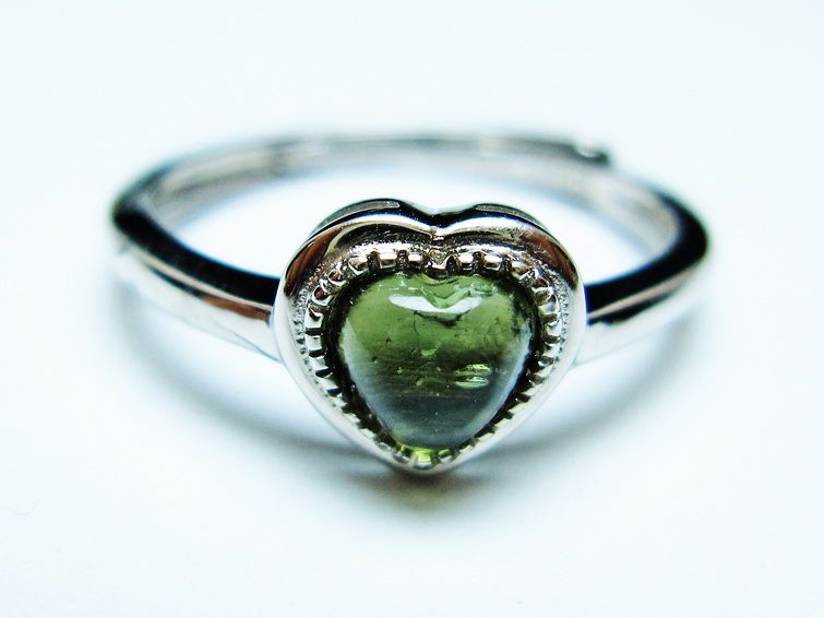 モルダバイト リング 指輪 ハート 12号 フリーサイズ 一点物 199-434