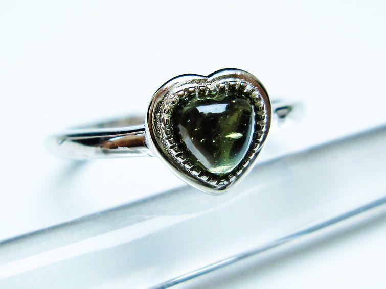 モルダバイト リング 指輪 ハート 12号 フリーサイズ 一点物 199-434