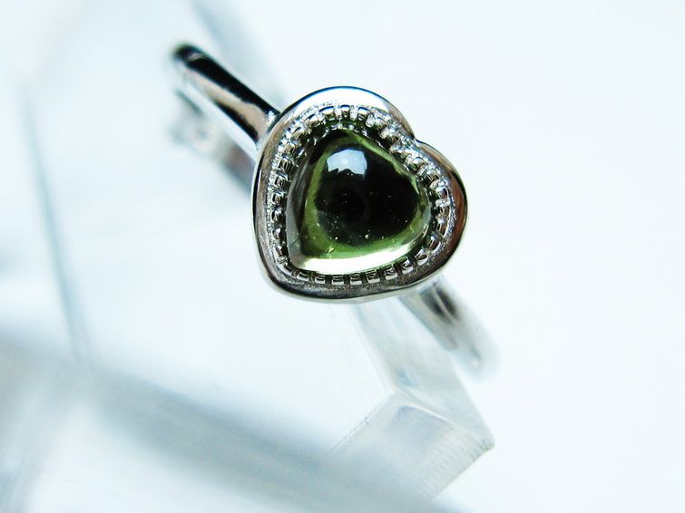 モルダバイト リング 指輪 ハート 13号 フリーサイズ 一点物 199-436