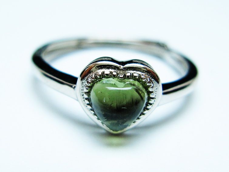 モルダバイト リング 指輪 ハート 12号 フリーサイズ 一点物 199-439