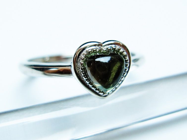 モルダバイト リング 指輪 ハート 12号 フリーサイズ 一点物 199-439