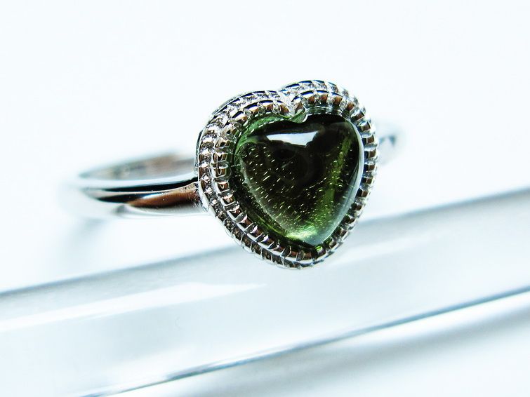 モルダバイト リング 指輪 ハート 12号 フリーサイズ 一点物 199-442