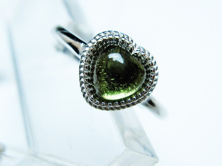 モルダバイト リング 指輪 ハート 11号 フリーサイズ 一点物 199-445