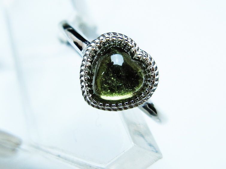 モルダバイト リング 指輪 ハート 13号 フリーサイズ 一点物 199-447