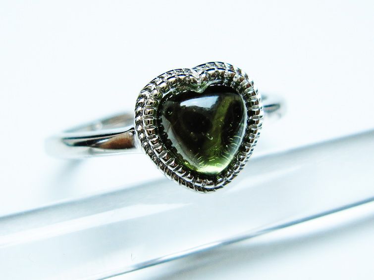 モルダバイト リング 指輪 ハート 12号 フリーサイズ 一点物 199-448