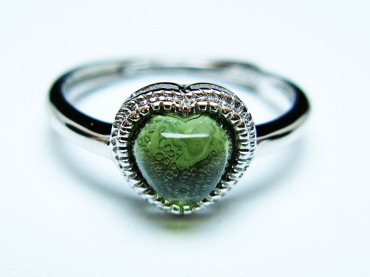 モルダバイト リング 指輪 ハート 13号 フリーサイズ 一点物 199-449