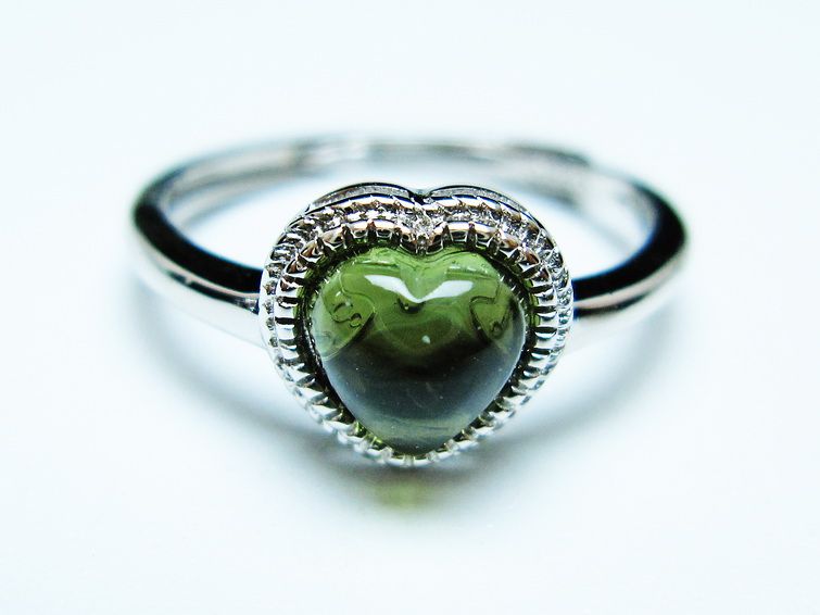 モルダバイト リング 指輪 ハート 13号 フリーサイズ 一点物 199-450