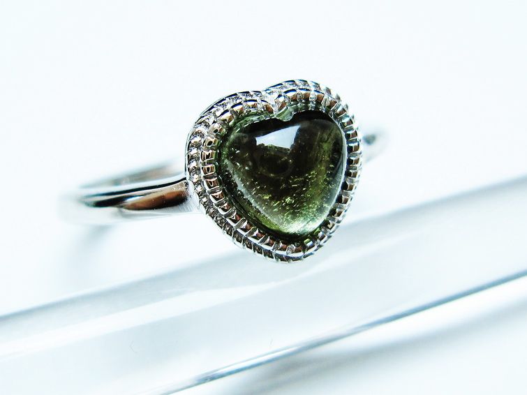 モルダバイト リング 指輪 ハート 12号 フリーサイズ 一点物 199-451