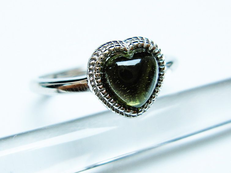 モルダバイト リング 指輪 ハート 12号 フリーサイズ 一点物 199-453