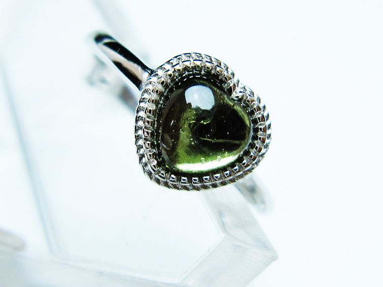 モルダバイト リング 指輪 ハート 13号 フリーサイズ 一点物 199-454