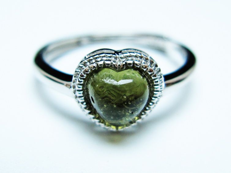 モルダバイト リング 指輪 ハート 12号 フリーサイズ 一点物 199-456