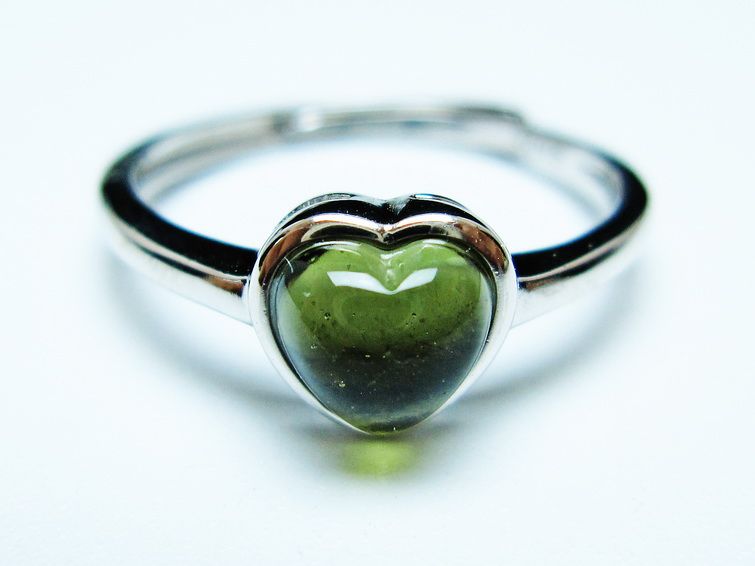 モルダバイト リング 指輪 ハート 15号 フリーサイズ 一点物 199-457
