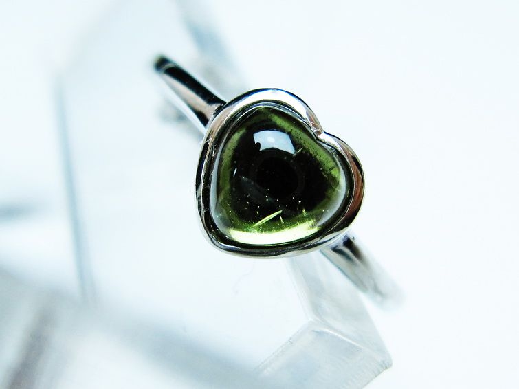 モルダバイト リング 指輪 ハート 13号 フリーサイズ 一点物 199-458