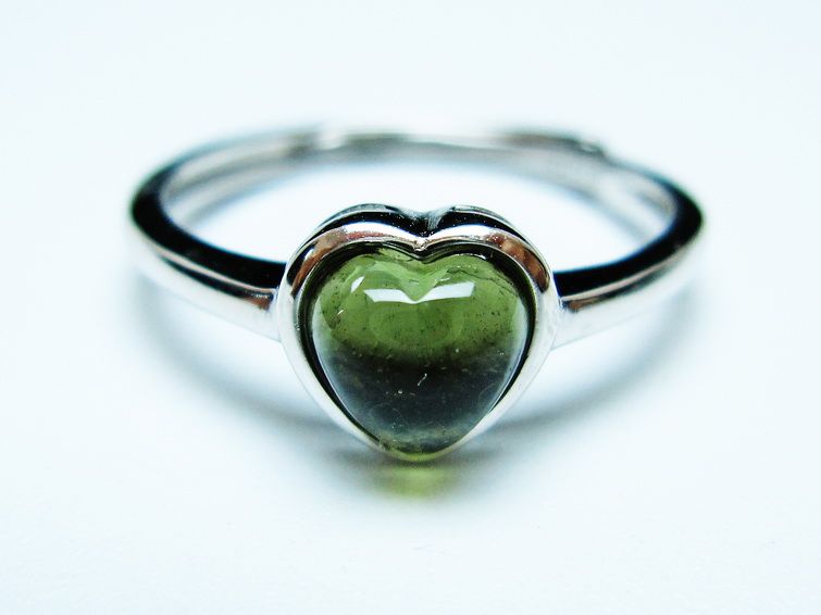 モルダバイト リング 指輪 ハート 12号 フリーサイズ 一点物 199-461