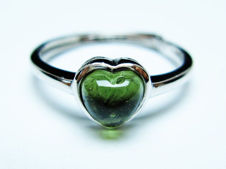 モルダバイト リング 指輪 ハート 13号 フリーサイズ 一点物 199-462