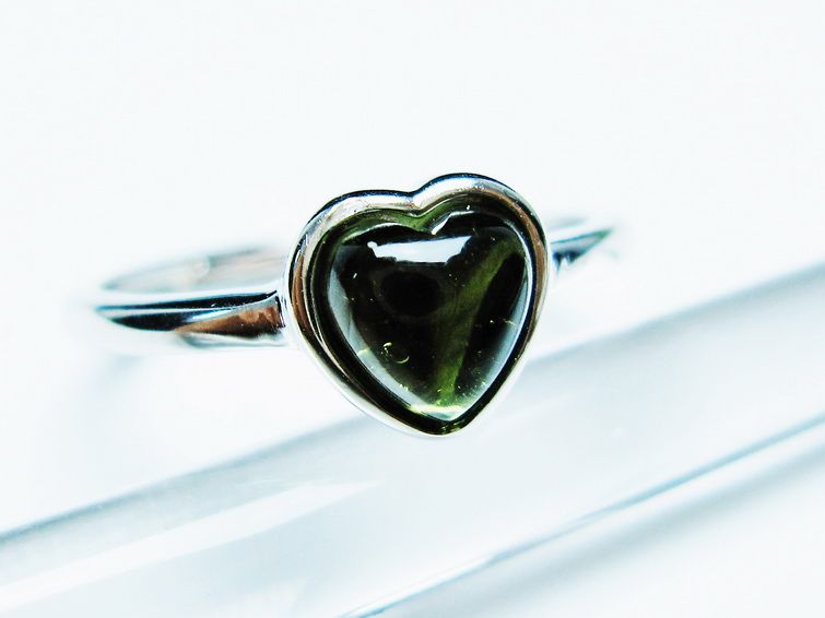 モルダバイト リング 指輪 ハート 12号 フリーサイズ 一点物 199-463