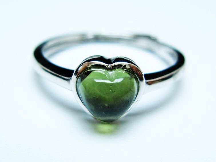 モルダバイト リング 指輪 ハート 14号 フリーサイズ 一点物 199-466