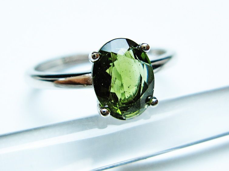 モルダバイト リング 指輪 14号 フリーサイズ 一点物 199-468