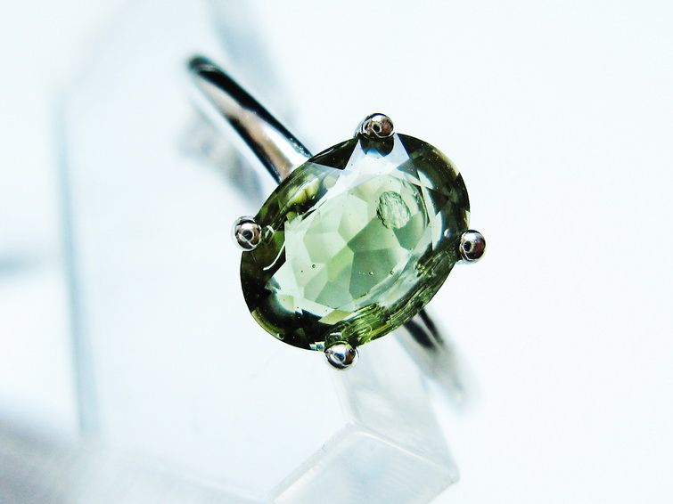 モルダバイト リング 指輪 14号 フリーサイズ 一点物 199-469