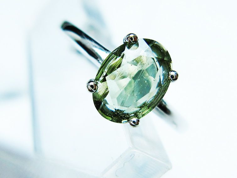 モルダバイト リング 指輪 13号 フリーサイズ 一点物 199-471