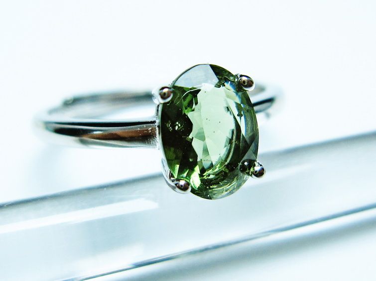 モルダバイト リング 指輪 13号 フリーサイズ 一点物 199-472