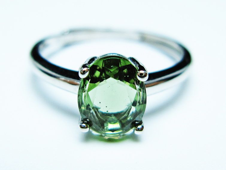 モルダバイト リング 指輪 13号 フリーサイズ 一点物 199-473