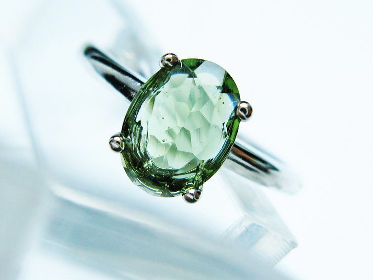 モルダバイト リング 指輪 13号 フリーサイズ 一点物 199-473