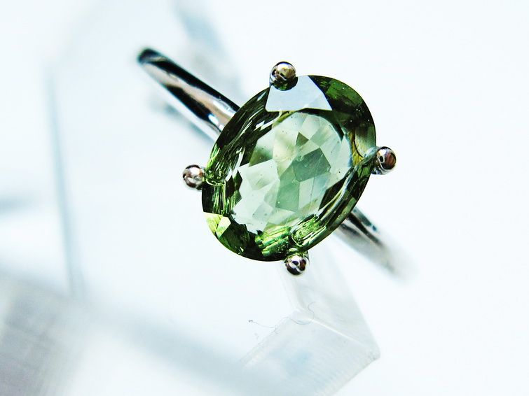 モルダバイト リング 指輪 14号 フリーサイズ 一点物 199-480