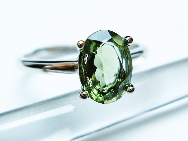 モルダバイト リング 指輪 14号 フリーサイズ 一点物 199-480