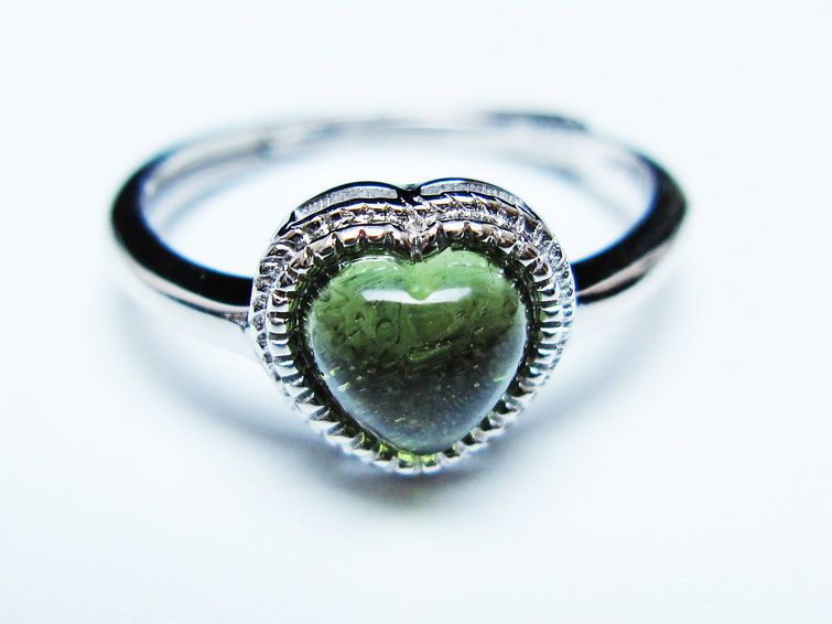 モルダバイト リング モルダウ石 指輪 ハート フリーサイズ 12号 一点物 メール便可 [M便 1/20] 199-610