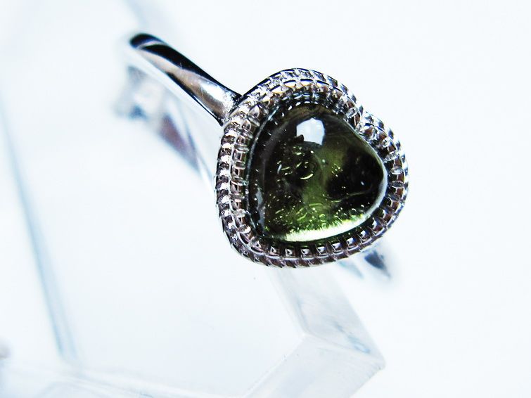 モルダバイト リング モルダウ石 指輪 ハート フリーサイズ 13号 一点物 メール便可 [M便 1/20] 199-612