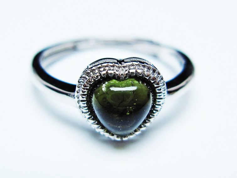 モルダバイト リング モルダウ石 指輪 ハート フリーサイズ 13号 一点物 メール便可 [M便 1/20] 199-617