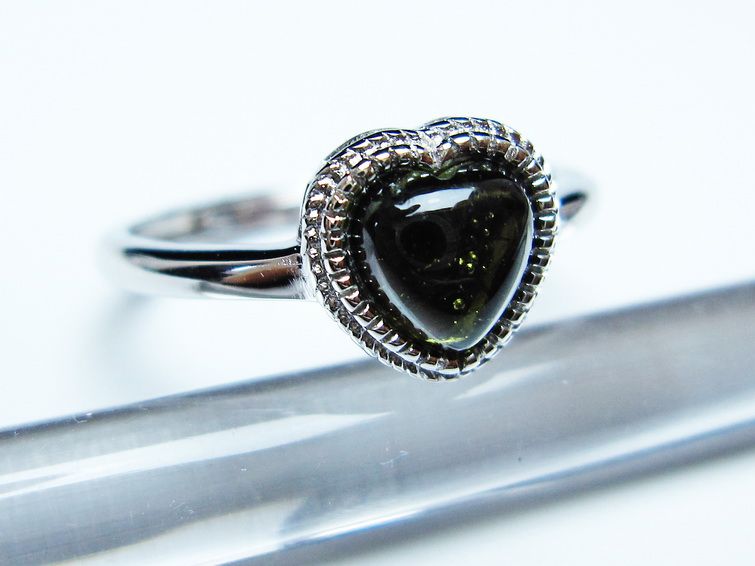 モルダバイト リング モルダウ石 指輪 ハート フリーサイズ 13号 一点物 メール便可 [M便 1/20] 199-617