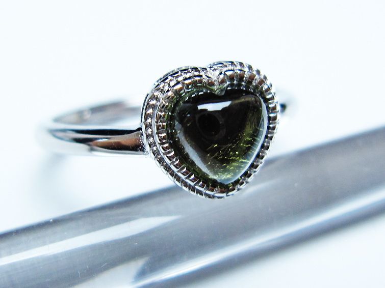 モルダバイト リング モルダウ石 指輪 ハート フリーサイズ 12号 一点物 メール便可 [M便 1/20] 199-623