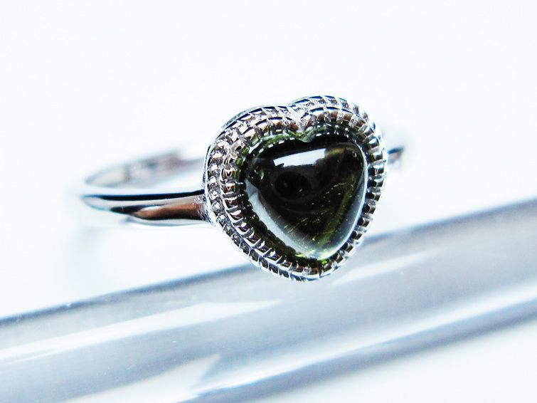 モルダバイト リング モルダウ石 指輪 ハート フリーサイズ 13号 一点物 メール便可 [M便 1/20] 199-626